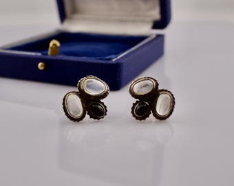 Antique Arts & Crafts Moonstone Garnet Earrings | Sterling Silver | c. 1900–1920