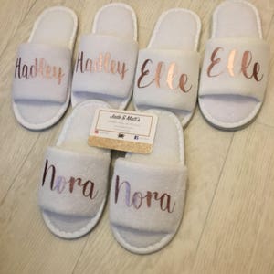 Gepersonaliseerde kinderslippers, bloemenmeisje, bruidsmeisje, bruiloft, bruid, wit, spa-slippers, bruidsmeisje, gepersonaliseerd, handdoek, baby, kinderen afbeelding 10