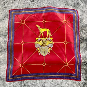 Freeshipping Vintage silk scarf designer scarf  red colour size 34  inches Sz90