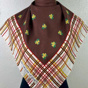 Freeshipping Emanuel ungaro  silk Scarf vintage scarves  Size 31 inches Sz 18416