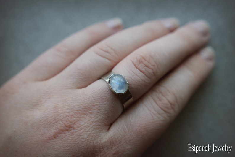 Moonstone jewelry White stone ring White sky gemstone Anniversary gift wife Mom birthday Daughter honeymoon gift New mom gift bridesmaid