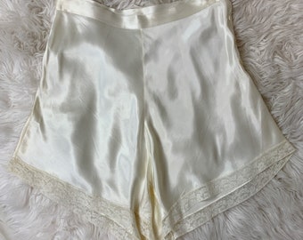 80s SAMYE Vtge Ivory Floral Poly Satin 2-piece Panties and Camisole Set Flapper Retro Tap Pants Style Size Med