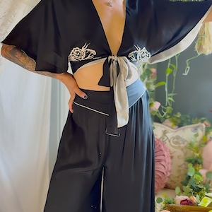 Antique 1920&#39;s Lounge Set - Black & White Kimono Silk with Dragon Embroidery, size S, M