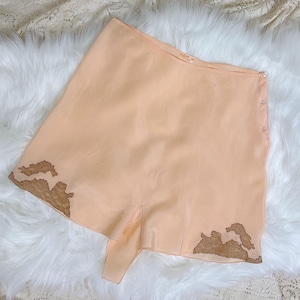 Vintage 1930&#39;s Peach Semi Sheer Silk Tap Pants with Deep Mocha Lace Appliques - By Yolande Size S, M