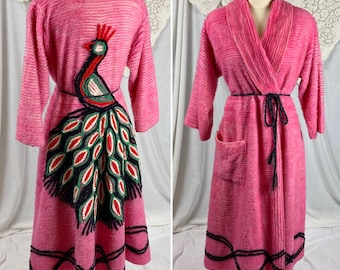 Vintage 1940&#39;s - 1950&#39;s Robe - Bright Pink Chenille with Peacock Design & Black Trim - Size M