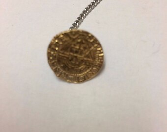 Elizabeth I Crown Coin WC48 Tie Pin With Chain or Stick pin Pewter perfect to a on to ties hats scarfs plenty of places to wear