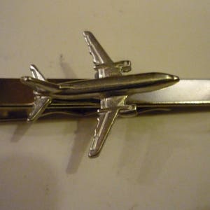 Boeing 737-500 c105 Plane Fine English Modern Pewter on a Tie Clip (slide)