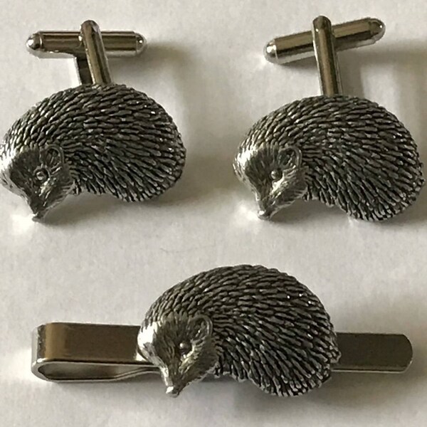 Hedgehog On A Pair of Cufflinks With A Tie Slide Set A16 Made From English Modern Pewter