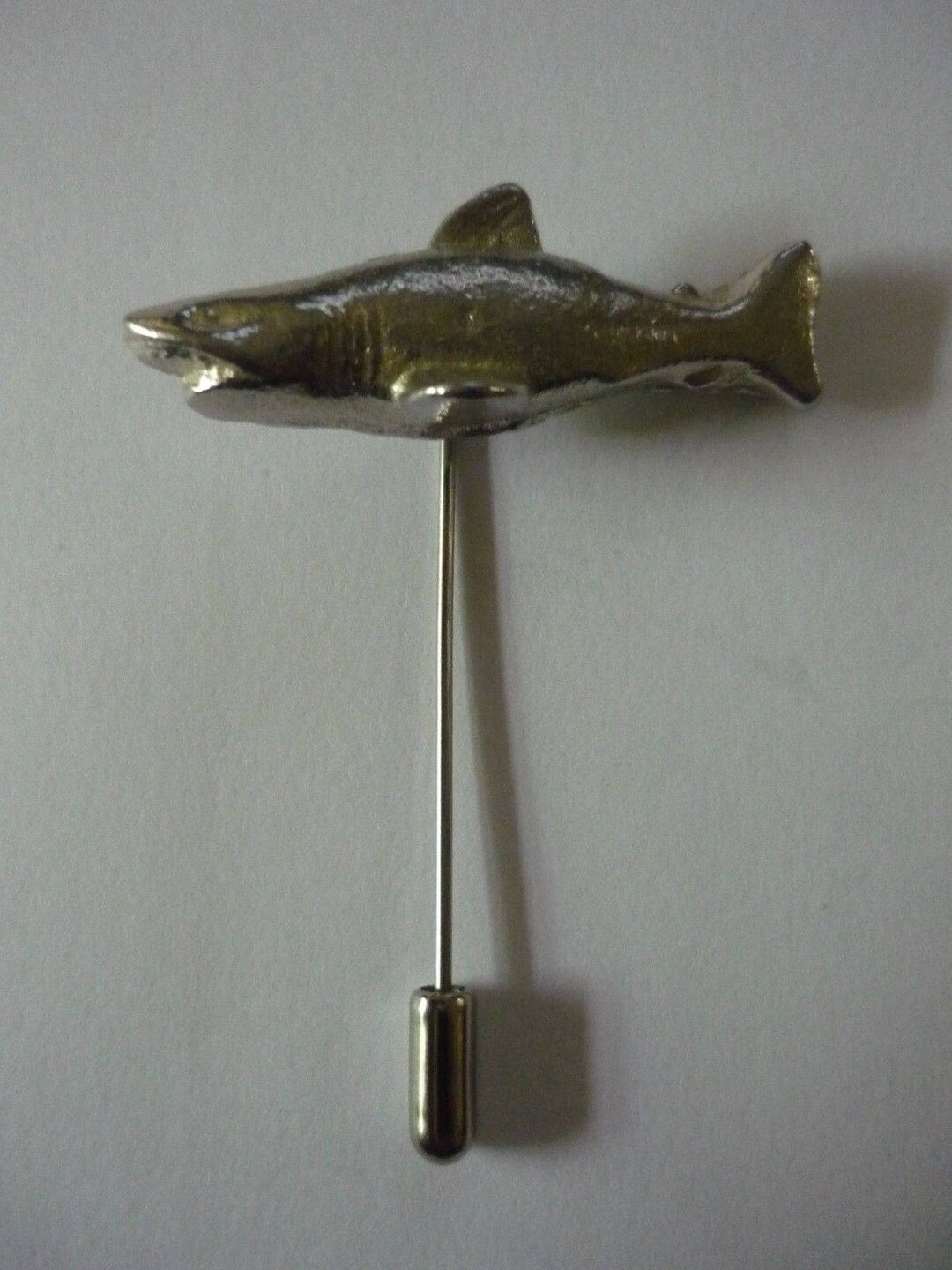 Shark TG6 Peltre inglés fino en corbata, alfiler, sombrero, bufanda ...