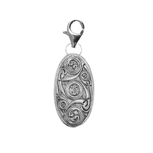 pp-g36 Celtic Shield Fine English Pewter On a Sterling Silver 925 Trigger Clasp 925 hoop charm