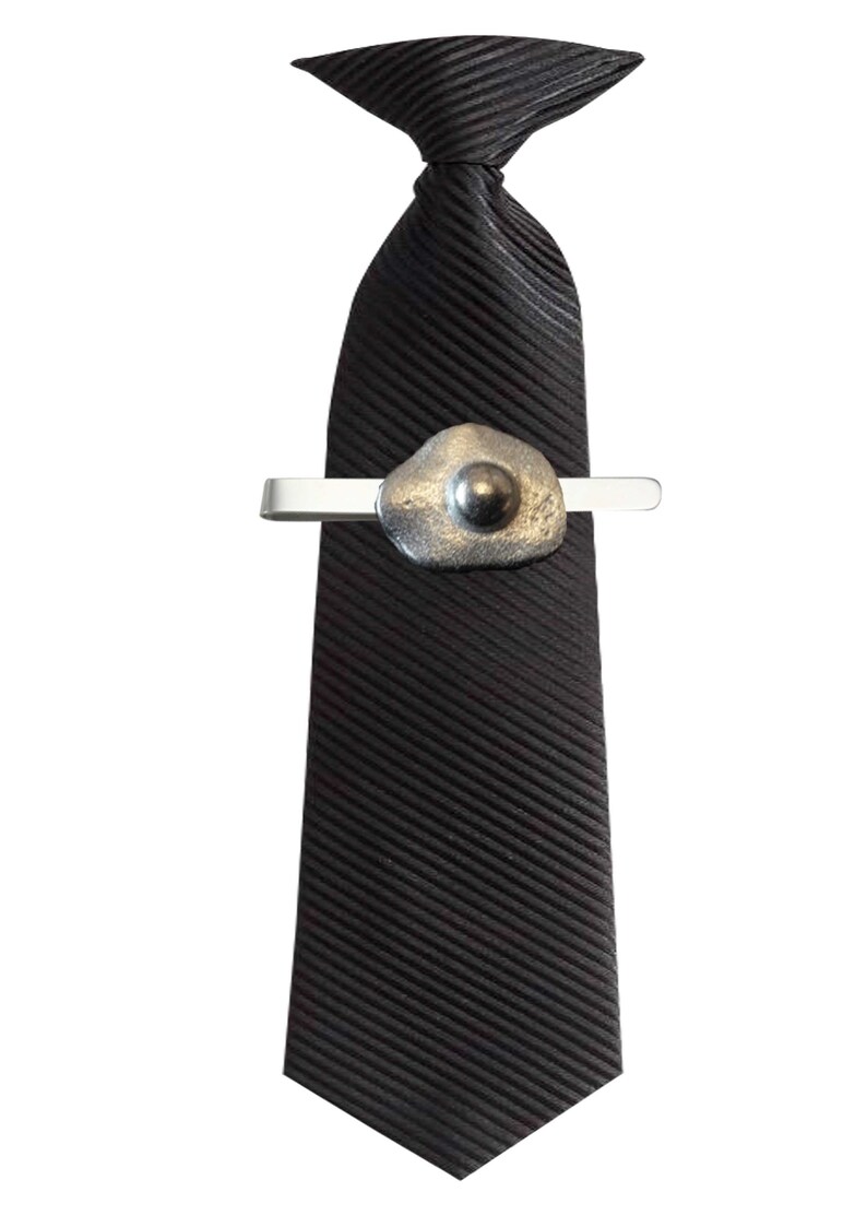 Made From English Modern Pewter FT156 Fried Egg 1.7x1.4cm Fine English Modern Pewter on a Tie Clip slide