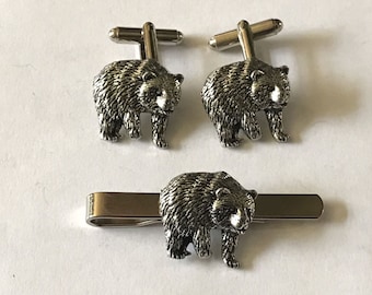 Grizzly Bear On A Pair of Cufflinks With A Tie Slide Set A28 Made From English Modern Pewter