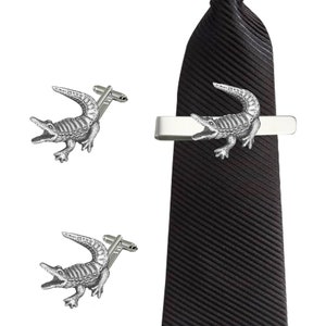 R117 Cocodrilo caimán 2,5 cm X 2,7 cm Gemelos de peltre inglés fino Juegos de pasadores de corbata Alfiler de corbata Kilt Cromo Acabado en cobre o peltre disponible