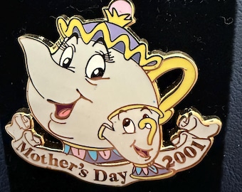 Rare LE Disney DLR 2001 Mother’s Day Pin, Mrs. Potts & Chip