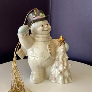 Lenox 2003 Annual Ornament,  From “The Snowman Collection”, Christmas Holiday Decor, Signed   & Dated, Adorable Snowman with Gold Trim