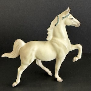 Hagen Renaker Old Monrovia DW Small Saddlebred Honora Horse Figurine Ceramic