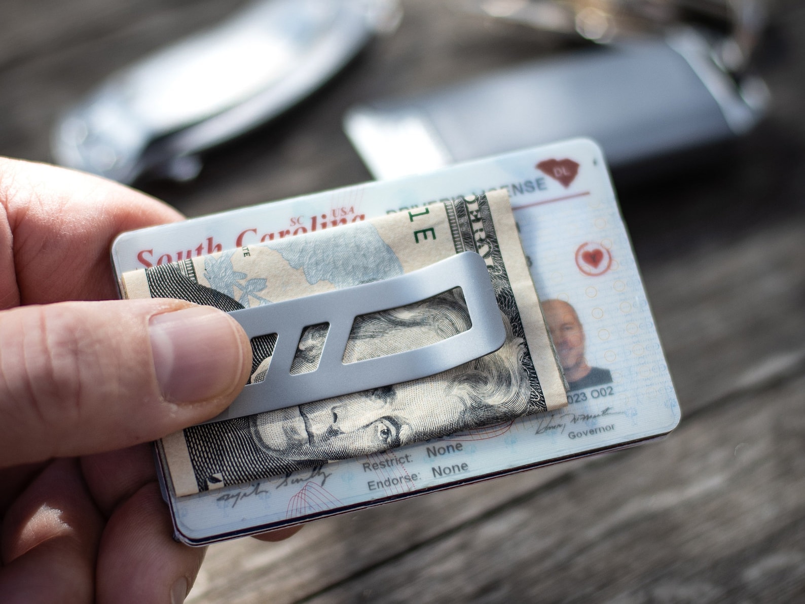 Toolcard Pro With Oney Clip - 40 In 1 Credit Card Ultitool Card - Sleek Inialist Stainless