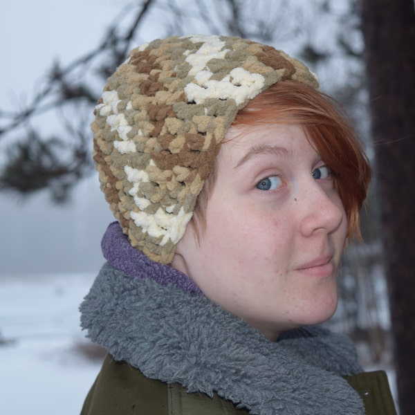 The Katie Hat pattern for teen/adult size