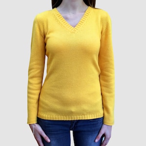 cashmere v neck, cashmere sweater, cashmere pullover, women's sweater, women's pullover, women's v-neck, cashmere vneck sweater