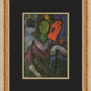 Pode incluir: Uma pintura de uma mulher com pele verde e um pássaro vermelho no ombro. A mulher está vestindo um vestido roxo e um colar verde. O fundo é azul escuro e verde.