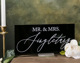 Mr and Mrs Table Signs, Clear Glass Look Acrylic Head Table Sign With Stand, Perspex Bride Groom Table Top Sign, Sweetheart Table Sign