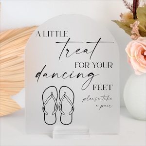 Flip Flops - Treat for Dancing Feet, Bridal Reception Decor, Guest Party Favor Custom Acrylic Wedding Sign with Personalized Colors Sten