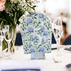 3D ARCH Acrylic Chinoserie Toile French Country Hydrangea Table Number Sign With Stands, Perspex Modern Calligraphy Table Numbers