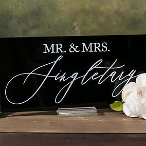 Mr and Mrs Table Signs, Clear Glass Look Acrylic Head Table Sign With Stand, Perspex Bride Groom Table Top Sign, Sweetheart Table Sign