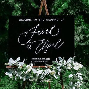 Clear or Black Glass Look Acrylic Wedding Welcome Sign, 18x24 Personalized Perspex Modern Wedding Welcome Decoration Display, Elegant