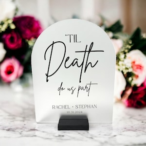 ARCH Til Death Do Us Part Wedding Gothic Moody Acrylic Sign, Personalized Names Halloween Themed Gothic Black Wedding Centerpiece Decor immagine 2