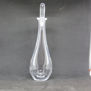Vicke Lindstrand 1940s Hand Blown Modernist Decanter in Crystal