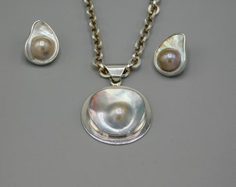 Sterling Silver and Mother of Pearl Necklace and Earrings Vintage c1980s set