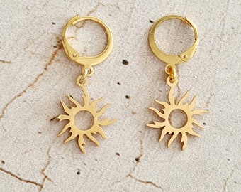 Mini sun sleeper hoop earrings