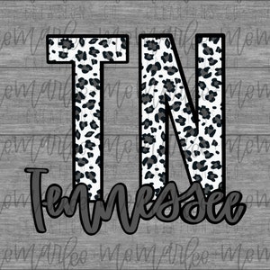 Puede incluir: Letras de estampado de leopardo en blanco y negro que deletrean "TN" con la palabra "Tennessee" escrita en negro debajo.