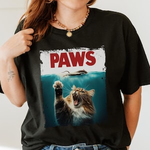 Funny Cat Paws T-Shirt | Vintage Jaws Movie Parody Tee for Cat Lovers | Cute Kitty Attack Graphic Unisex Soft Tee | Novelty Pet Owner Gift