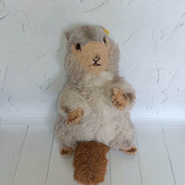Steiff Molly Piff Marmot 0346/30 Standing Vintage Squirrel Groundhog Button Tag Original Steiff
