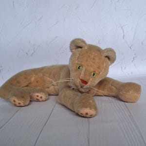 Rare Vintage Steiff lioness, leopard, Steiff animal lion, old Vintage Germany toy, wild animal, collector toy