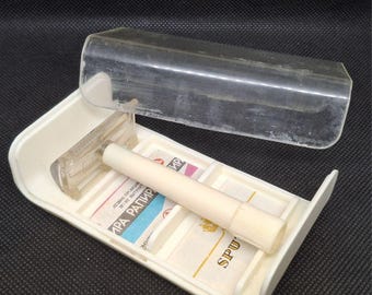 Vintage Travel Bakelite Safety Razor "News-1" in Original Case USSR Mini travel razor Vintage Razor 1970 Vintage accessory