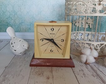 Retroklocka Sovjetunionen Vintagedekor Sovjetisk väckarklocka Vintage 60-tals Vintage heminredning Turkos bordsklocka Mekanisk skrivbordsklocka