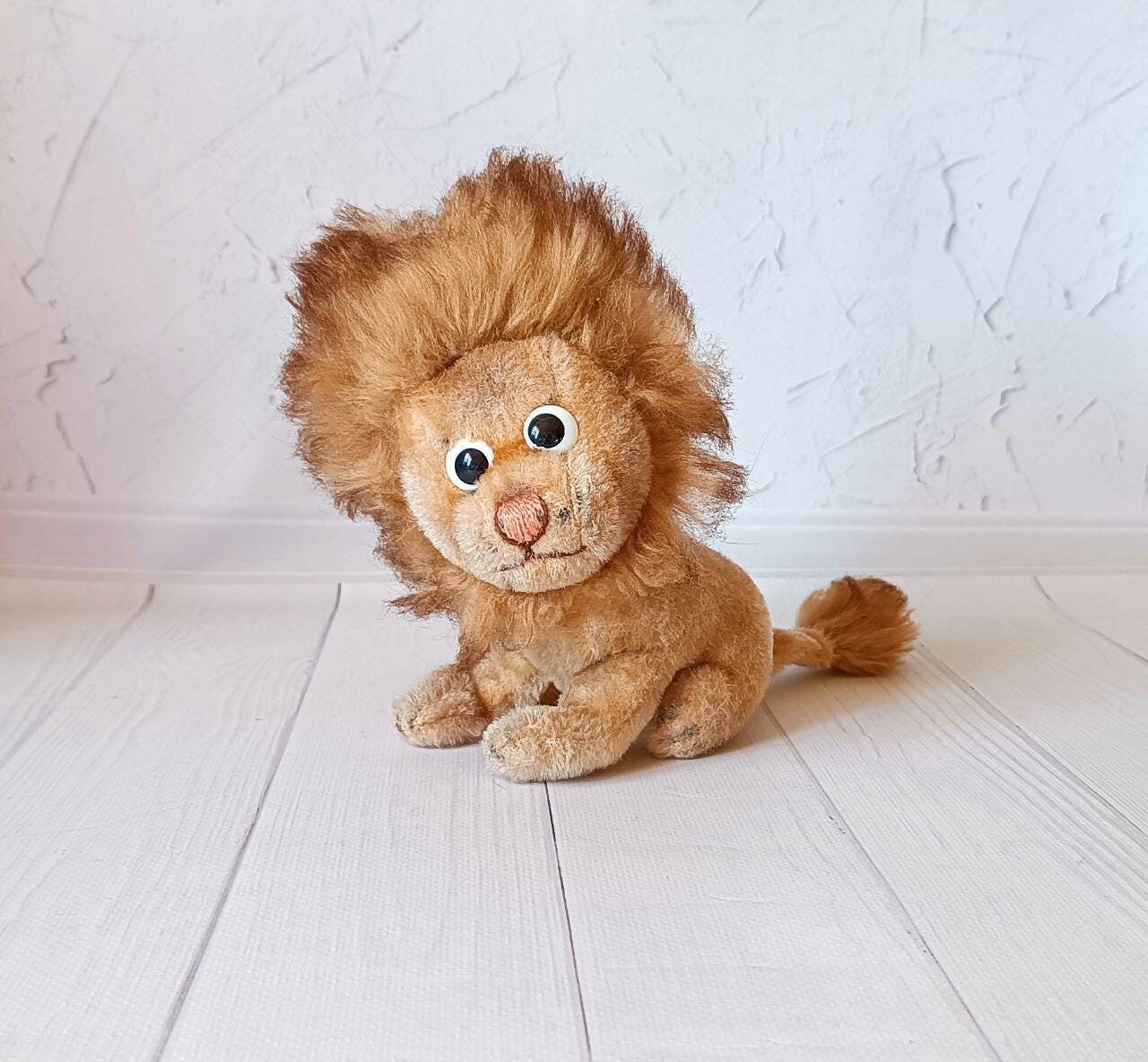 Vintage Big Schuco Lion, Sitting, Mohair Lion 60s, Swivel