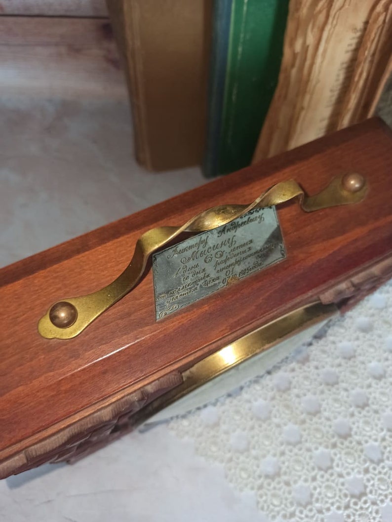 Vintage 70s Vintage Home decor Retro Clock the USSR Vintage decor Wooden mantel clock Suitcase table clock Mechanical desk wind up clock image 5