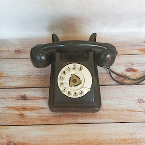 Vintage telephone Carbolite (Bakelite) Retro office decor Old phone Vintage Home decor Desk phone Dial disc phone Telephone USSR