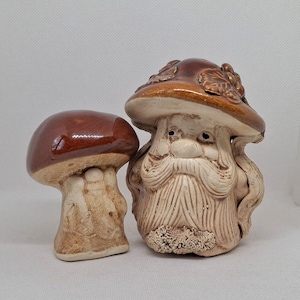 ENSEMBLE pour ÉPICES vintage Sel, Poivre Rétro Table Servant des Figurines de Champignons en Céramique URSS 1990s vintage Home décor