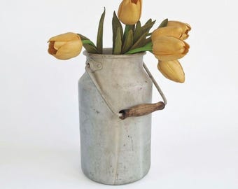 Vintage Aluminum milk canister Retro metal flower vase Vintage Home decor Country kitchen decor Rustic kitchen Old milk can