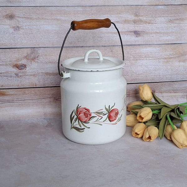 Enamel milk canister Retro metal flower vase Vintage Home decor Country kitchen decor Rustic enamelware Old milk can