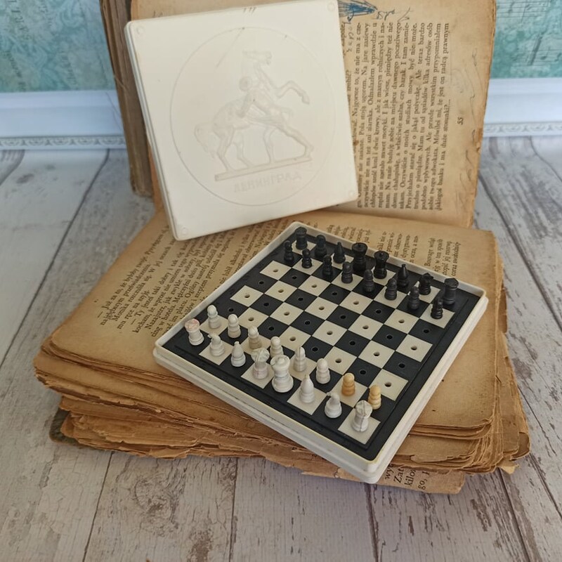 Fabriqué dans les années 1970 ! Jeu d'échecs soviétique vintage en plastique - URSS - France