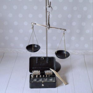 Vintage Pharmacy Antique Scales Set PHARMACY SCALES Antique Pharmacy Scales Vintage Home Decor Balancing Scales Vintage Gadgets