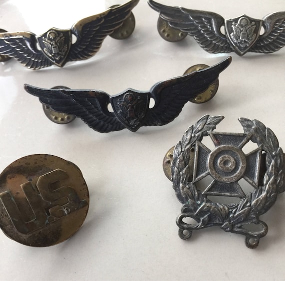 World war two Military pins//vintage military pins