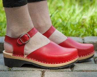 leather mary jane clogs