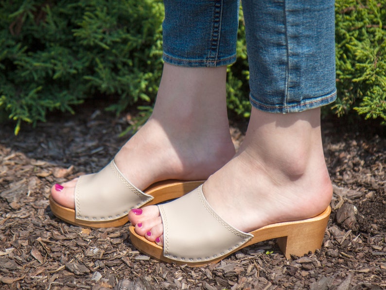 women's composite toe clogs